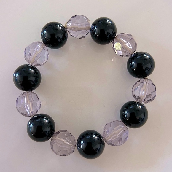 Black & Light Purple Beaded Stretch Bracelet - Picture 5 of 5